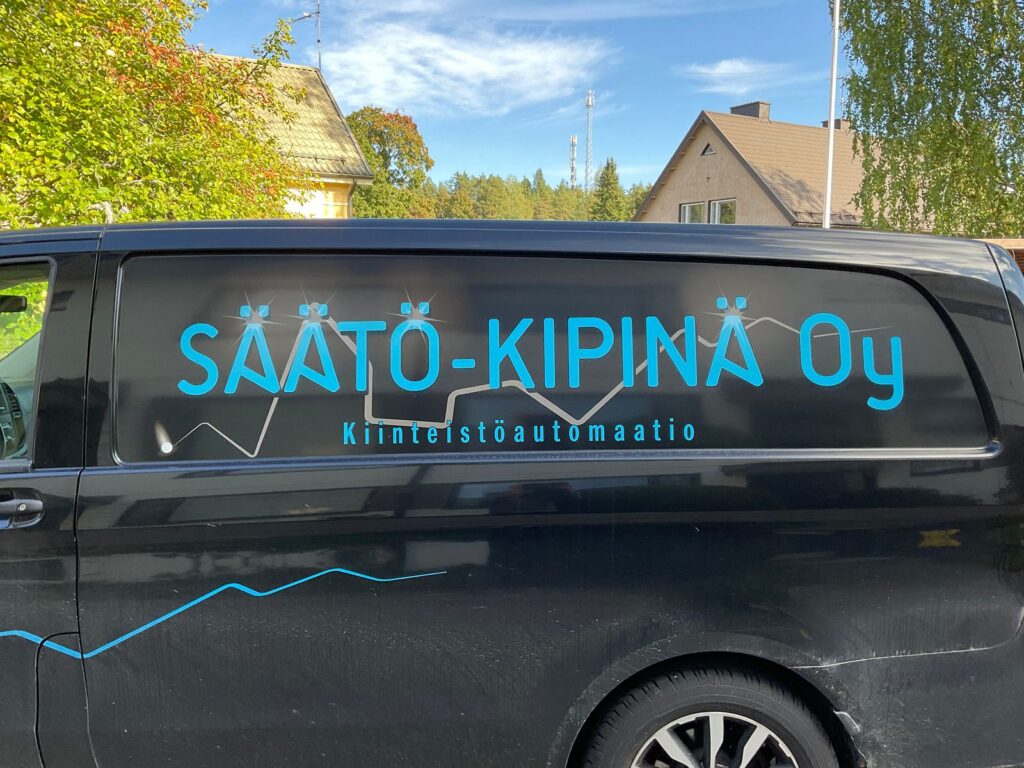 Säätö-Kipinän asennusauto